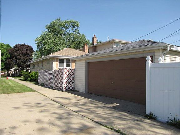 3rd image of 3790 Emerson St