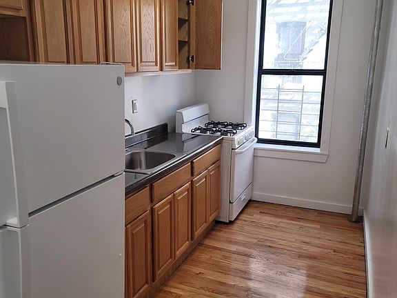 2nd image of 1126 Stratford Ave #2F