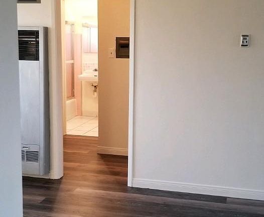 5th image of 727 E Duane Ave APT 9