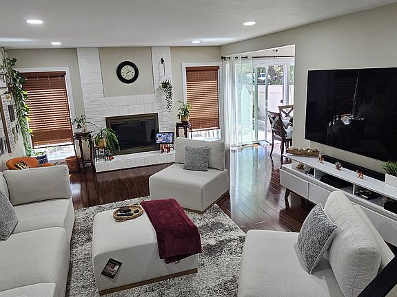 4th image of 2387 Royal Ann Dr
