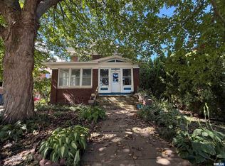 406 S A St, Monmouth, IL 61462