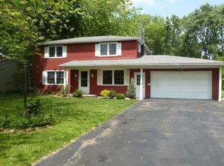 392 Carlsam Dr, Rochester, NY 14609