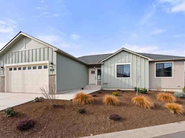 115 Oak Valley Dr, Talent, OR 97540