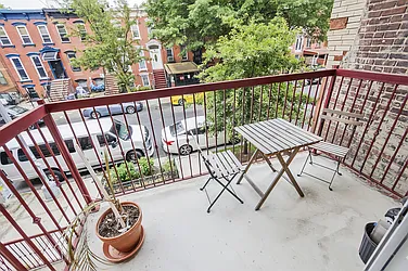 Rented by Level Group