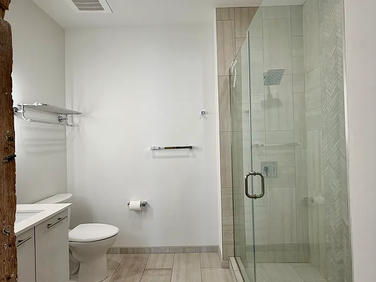 813 Broadway St #101 — Photo 14