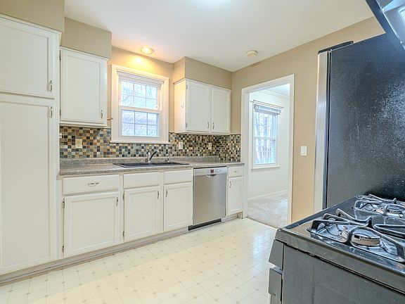 5th image of 6825 Xerxes Ave S