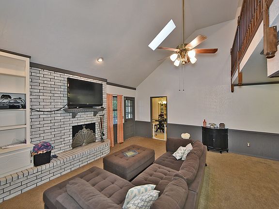2nd image of 11724 Rushmore