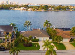 3200 Coquina Key Dr SE, Saint Petersburg, FL 33705