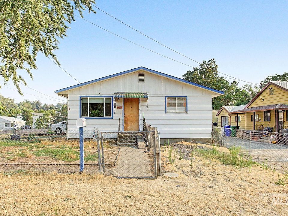 1st image of 426 16th Ave