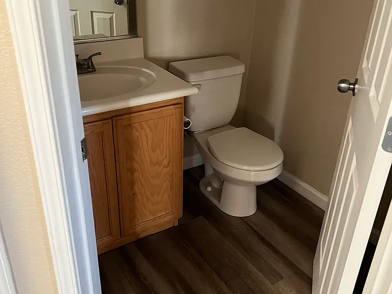 958 Medina De Leon Ave — Photo 2