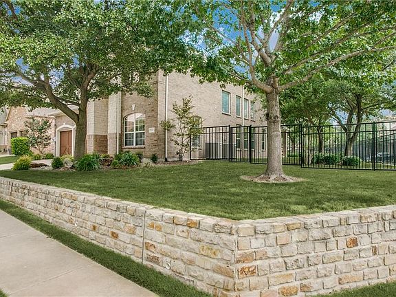 3rd image of 5578 Wendover Dr
