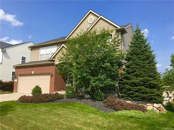 2nd image of 2590 Compton Dr