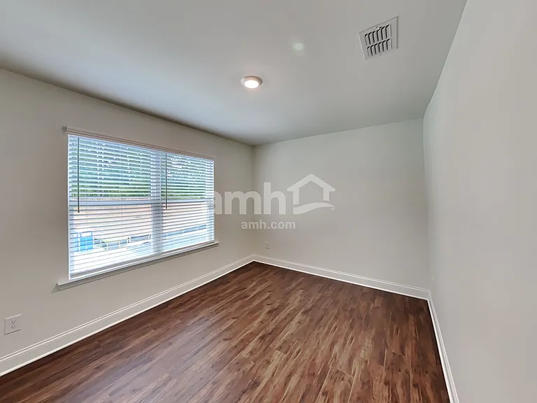 556 Summit View Ln — Photo 22