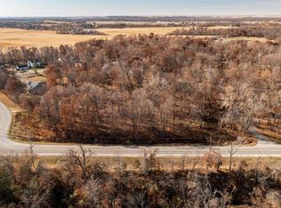 5834 Timber Creek Rd, Cedar Rapids, IA 52411