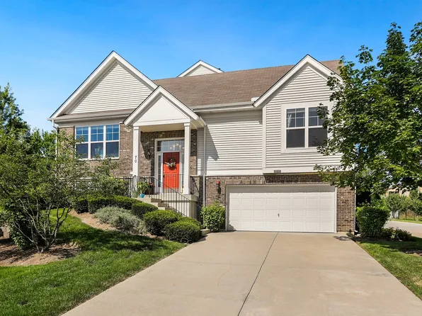 70 Veneto Ct, Streamwood, IL 60107