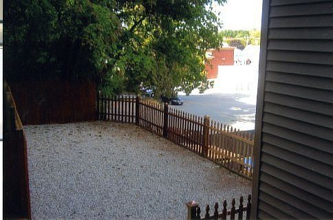 1st image of 10 1/2 Hillside Pl