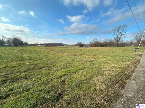 104 S Center St, Irvington, KY 40146