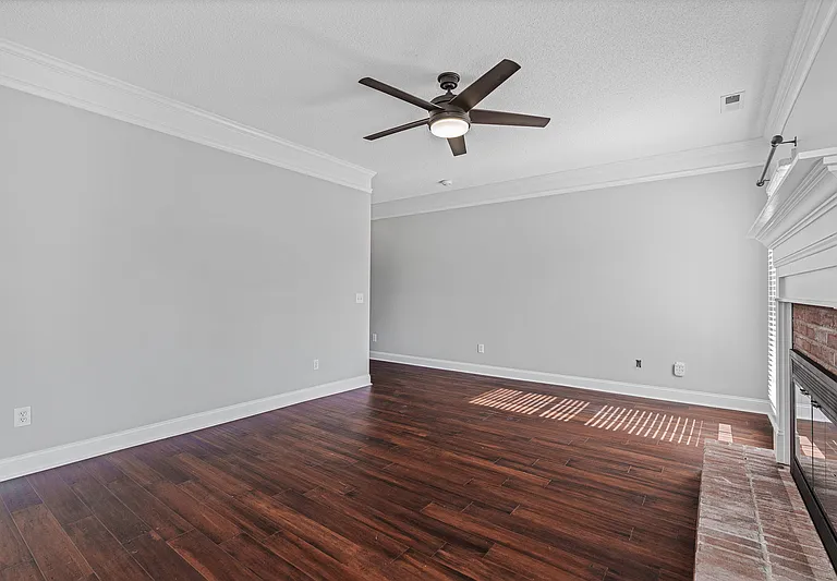 101 Coriander Ln — Photo 8