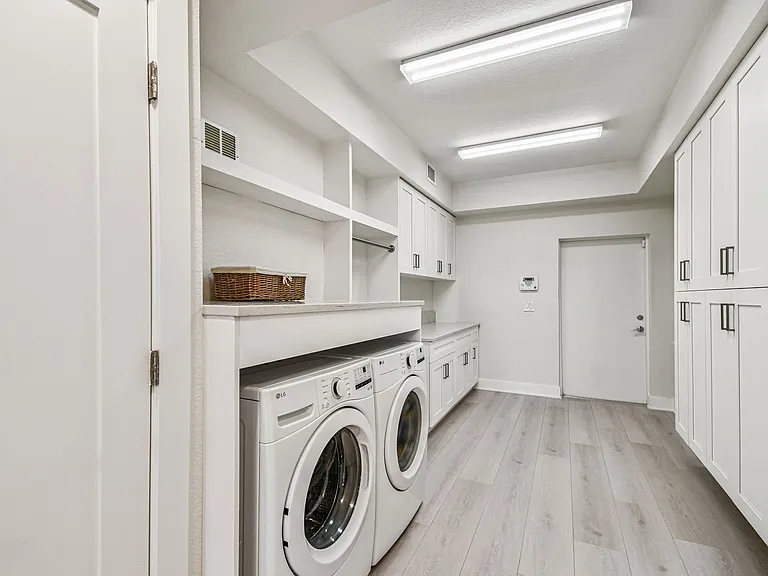 24 Adalia Ave — Photo 33