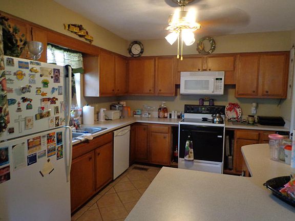 5th image of 2661 Karenwood Dr