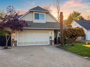 7461 123rd St, Surrey, BC V3W 9N1