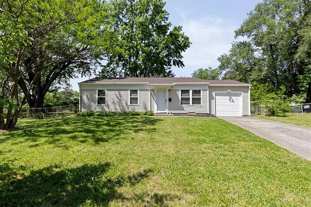 406 N Geronimo Dr, Independence, MO 64056 | MLS #2619701 | Zillow