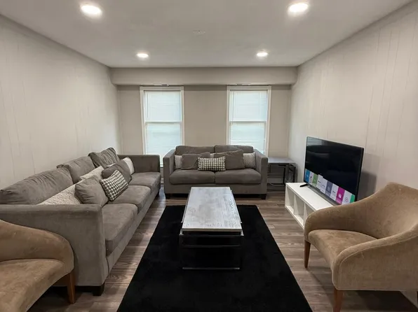 2823 Chablis Cir, Woodbridge, VA 22192