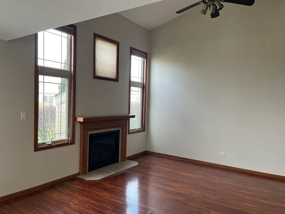 Building Photo - 9995 Gettler St