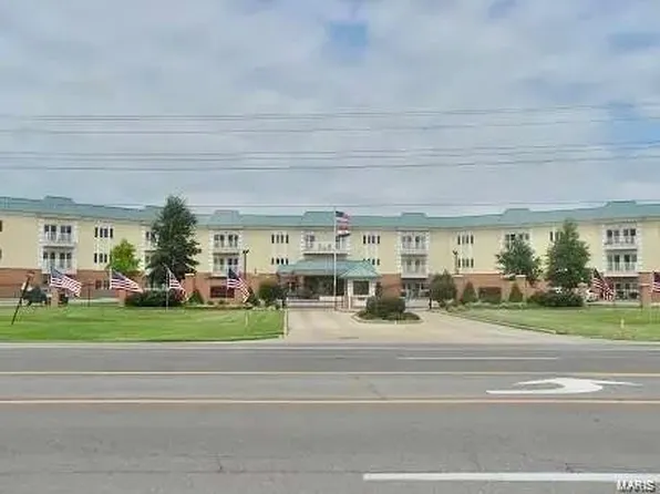 1300 N Main St APT 303, Sikeston, MO 63801