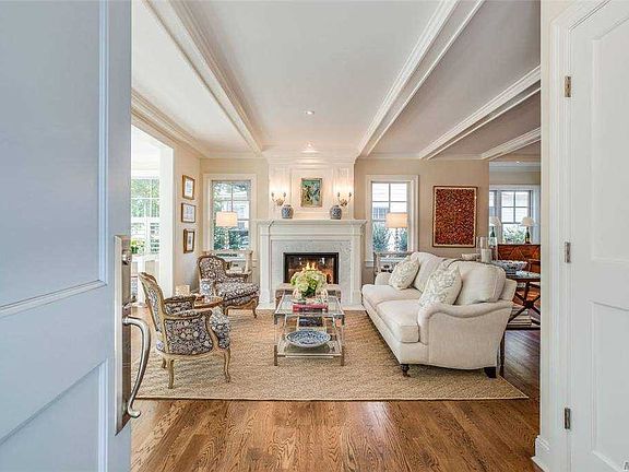 4th image of 37 Underhill Ave