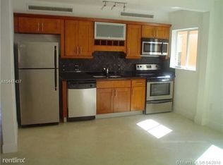 2880 Pine Tree Dr, Miami Beach, FL 33140