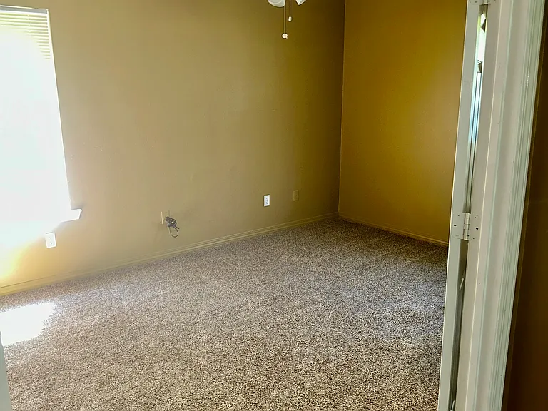 1602 Woodward Ave — Photo 9