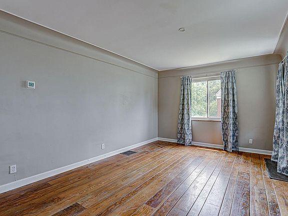 4th image of 1119 Wilmont Ct