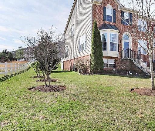 3rd image of 16 Wash House Cir