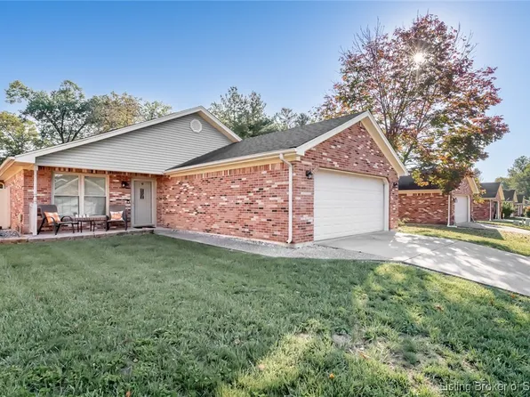 4203 Treesdale Drive, Sellersburg, IN 47172