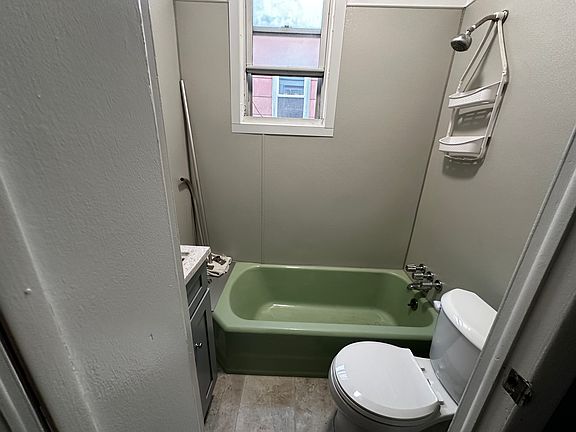 4th image of 7325 69th Pl APT 2L