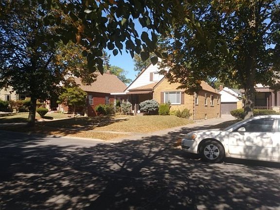 2nd image of 1868 Larchwood Pl