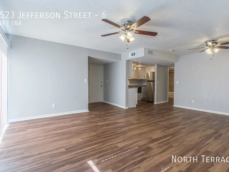 4523 Jefferson St #6 — Photo 3
