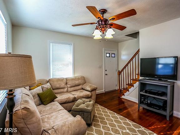 3rd image of 107 N Essex Ave