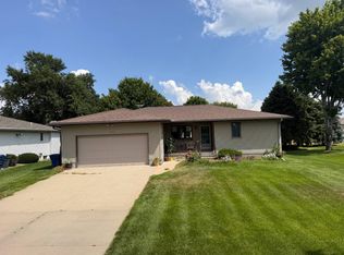 606 W 18th St, Schuyler, NE 68661