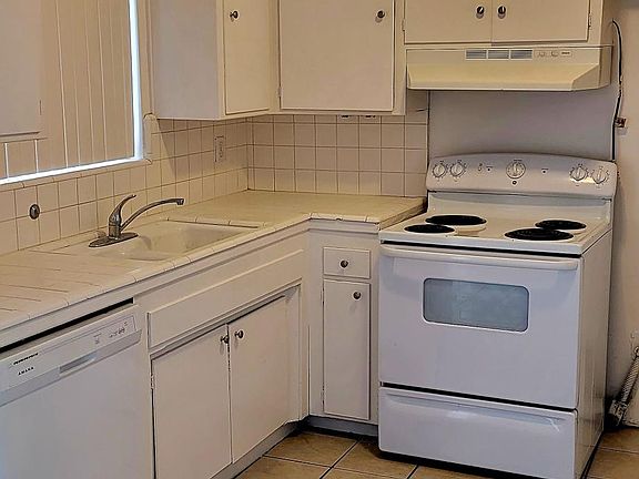 5th image of 724 E Mesa Ct #724