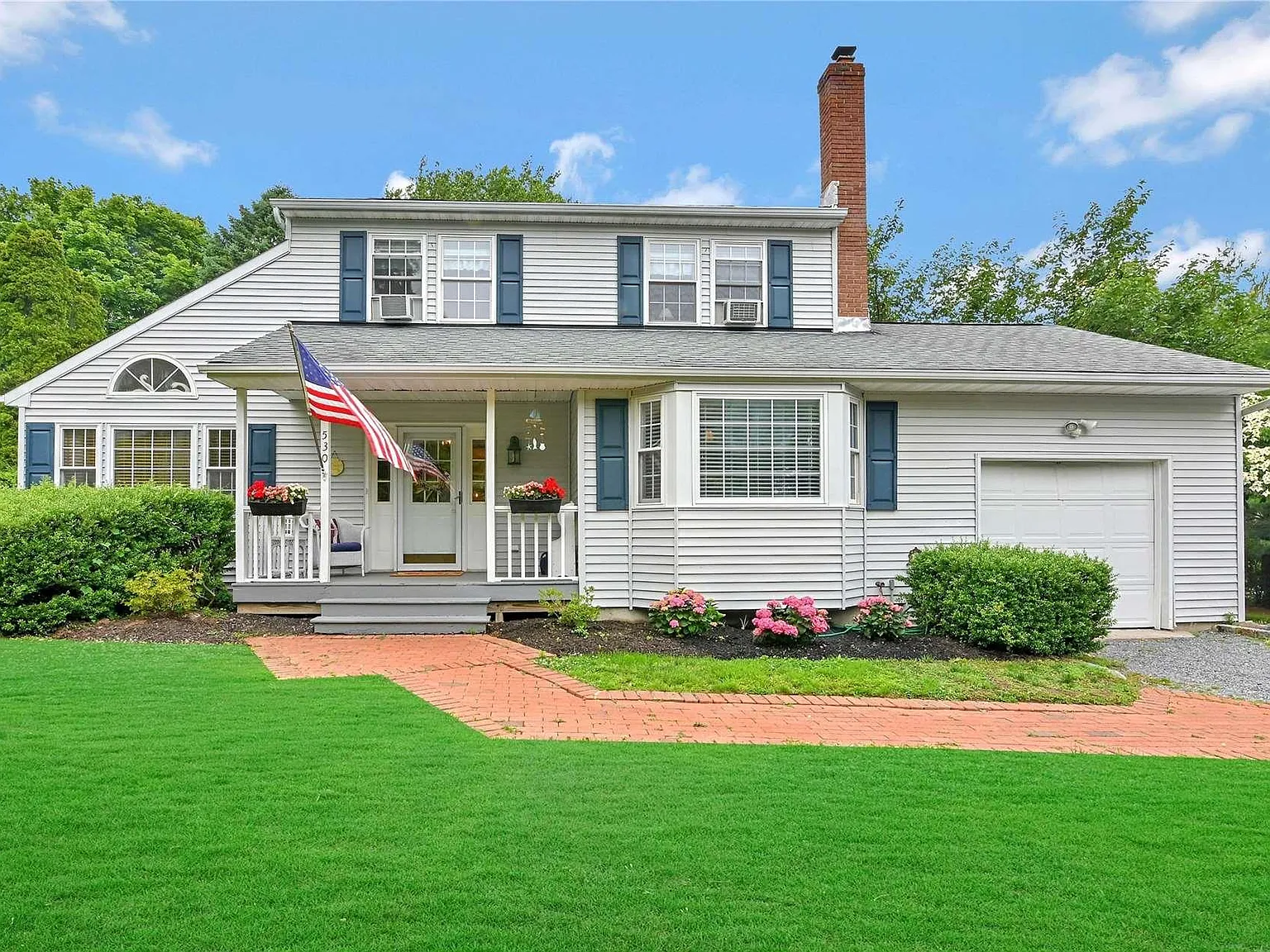 3 bed, 2.5 bath, 1800 sqft, $15,000 — Photo 1