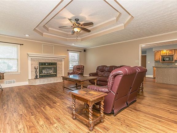 4th image of 1751 Windsong Dr SW