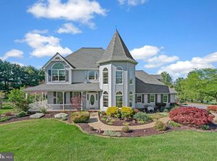 6200 De Anna Dr, Sykesville, MD 21784