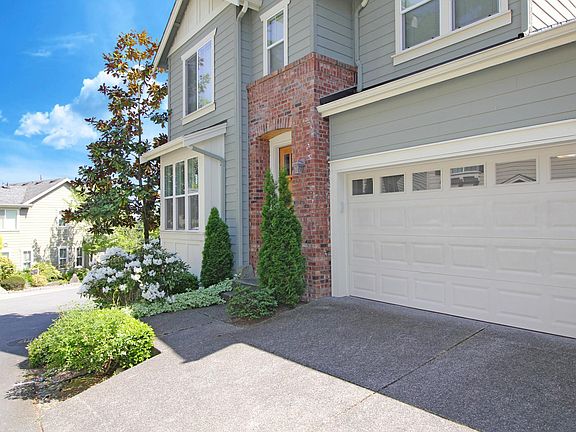 2nd image of 1723 100th Ave NE