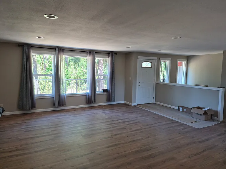 6610 NW Cornelius Pass Rd — Photo 3