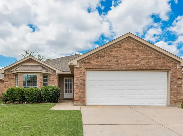 2901 Carolina Dr, Fort Worth, TX 76123
