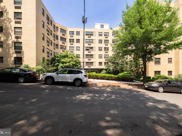 1801 Clydesdale Pl NW #212, Washington, DC 20009