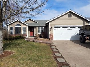 6704 Simeon Dr, Springfield, OR 97478