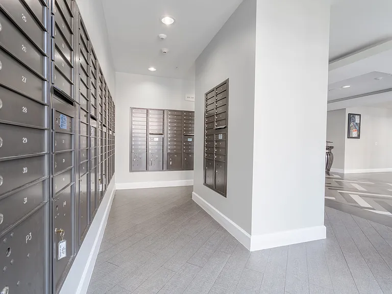 Imperial Lofts — Photo 38